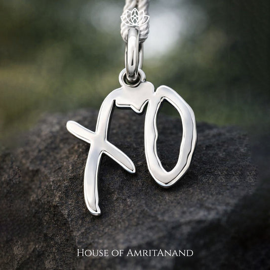 XO Pendant